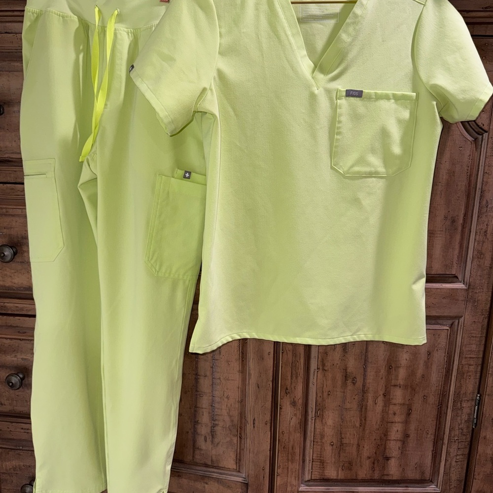 Lime Green Scrub Set